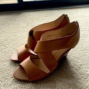 Franco Sarto 3 Tan Wedge